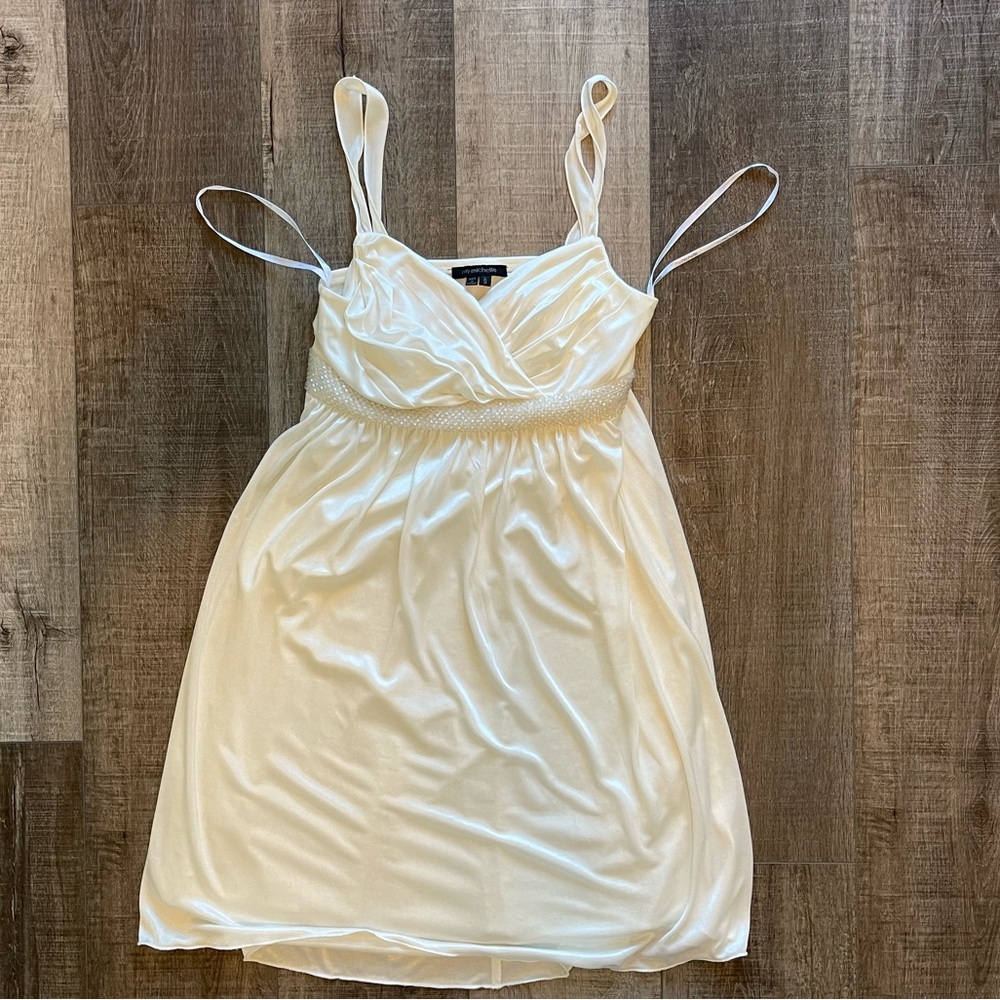 WHITE DRESS